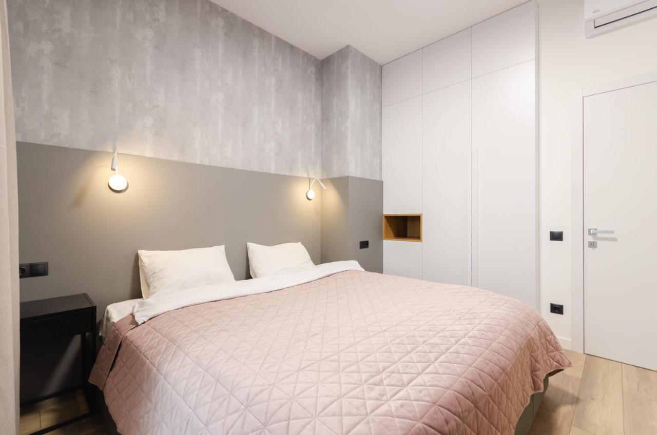 Petrovdom 166-3B In Beautiful Apartments In Rc "Yaroslaviv Grad" Kiew Exterior foto